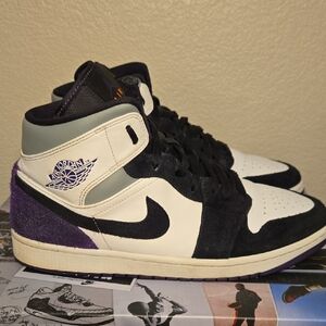 Air‎ Jordan Mid SE Varsity Purple Sneakers Size 11